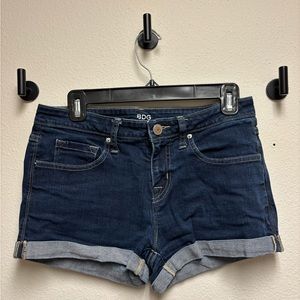 BDG shorts in dark wash